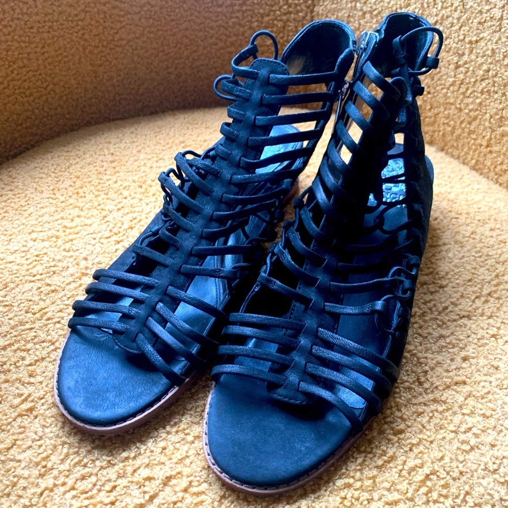 Vince Camuto gladiator sandal